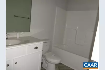 208 Windsor Dr, Fishersville, VA 22939 - Photo 5