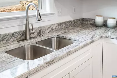 102 N Baker St, Charlottesville, VA 22901 - Photo 9