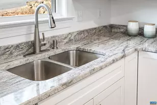 102 N Baker St, Charlottesville, VA 22901 - Photo 9