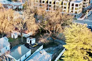 400 10 1/2 St, Charlottesville, VA 22903 - Photo 1