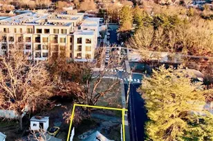 400 10 1/2 St, Charlottesville, VA 22903 - Photo 3