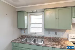 112 Pines Ln, Shipman, VA 22971 - Photo 7