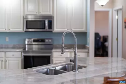 202 Bartley St, Dayton, VA 22821 - Photo 7