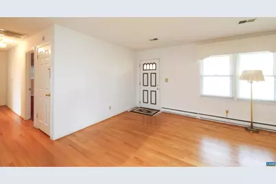 1004 Coleman St, Charlottesville, VA 22901 - Photo 5