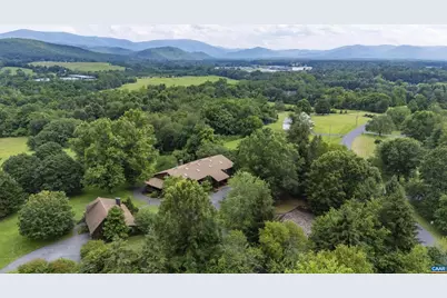 18 Providence Ln, Waynesboro, VA 22980 - Photo 1