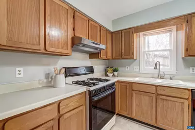 439 Wynridge Dr, Charlottesville, VA 22901 - Photo 19