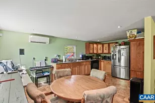 10239 Howardsville Rd, Howardsville, VA 24562 - Photo 11