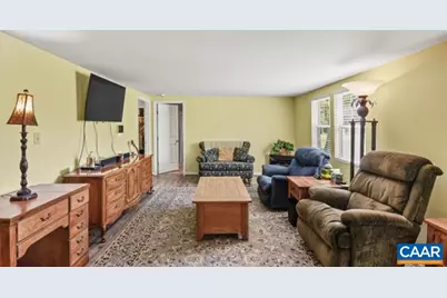 10239 Howardsville Rd, Howardsville, VA 24562 - Photo 9