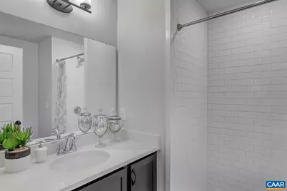 39 Borthwick St, Crozet, VA 22932 - Photo 17