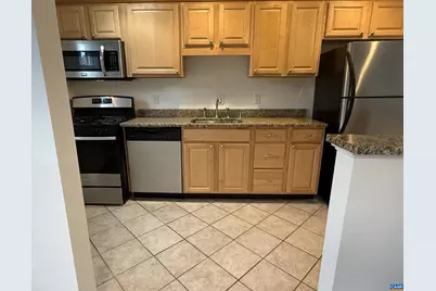 2404 Barracks Ct #4, Charlottesville, VA 22901 - Photo 7