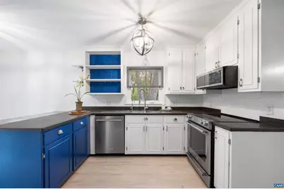 345 Redhawk Trl, Charlottesville, VA 22903 - Photo 9