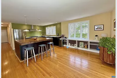 104 Wilson Ct, Charlottesville, VA 22901 - Photo 9