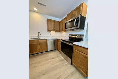 1026 Highlands Dr, Charlottesville, VA 22901 - Photo 7