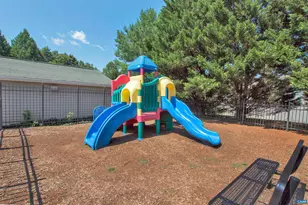 177 Buttercup Ln, Charlottesville, VA 22902 - Photo 7