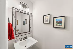 1417 Farrow Hill Ct, Charlottesville, VA 22901 - Photo 17