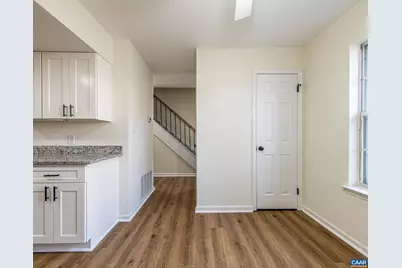 138 Scarborough Pl, Charlottesville, VA 22903 - Photo 5