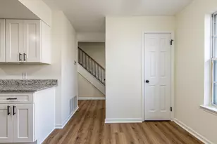 138 Scarborough Pl, Charlottesville, VA 22903 - Photo 5