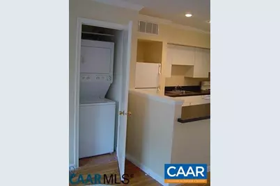 2422 Barracks Pl #3, Charlottesville, VA 22901 - Photo 3