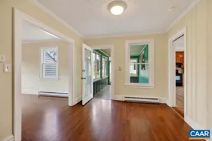 5694 Patrick Henry Hwy, Roseland, VA 22967 - Photo 9