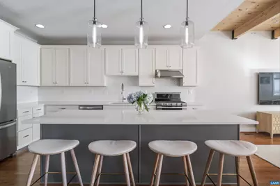 575 Lochlyn Hill Dr, Charlottesville, VA 22901 - Photo 3