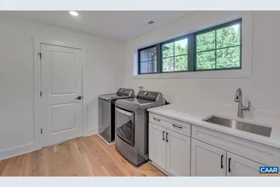 42 Borthwick St, Crozet, VA 22932 - Photo 23