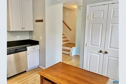 100 Melbourne Prk #D, Charlottesville, VA 22901 - Photo 3