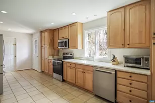 2750 Leeds Ln, Charlottesville, VA 22903 - Photo 11