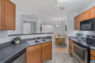 720 Walker Sq #1B, Charlottesville, VA 22903 - Photo 9