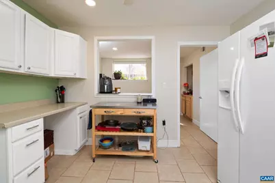 1908 Inglewood Dr #B, Charlottesville, VA 22901 - Photo 5