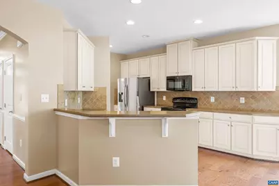 1838 Wickham Pl, Charlottesville, VA 22901 - Photo 29