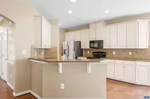 1838 Wickham Pl, Charlottesville, VA 22901 - Photo 29