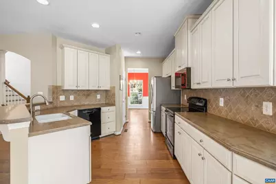 1838 Wickham Pl, Charlottesville, VA 22901 - Photo 25