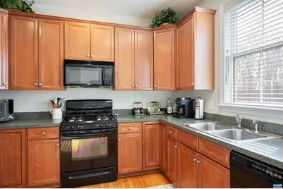 104 Melbourne Prk #D, Charlottesville, VA 22901 - Photo 3