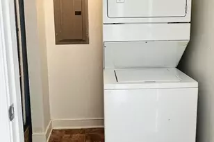 875 Fountain Ct, Charlottesville, VA 22901 - Photo 3