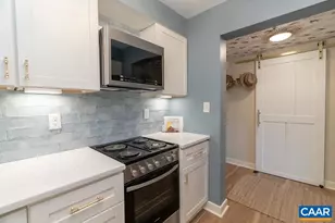 250 W Main St, Charlottesville, VA 22902 - Photo 11