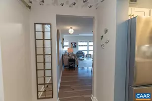 250 W Main St, Charlottesville, VA 22902 - Photo 17