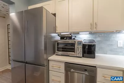 250 W Main St #504, Charlottesville, VA 22902 - Photo 9