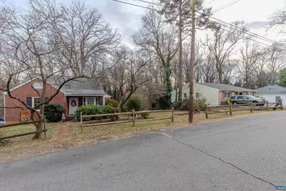 202 Raymond Ave #13, Charlottesville, VA 22903 - Photo 1