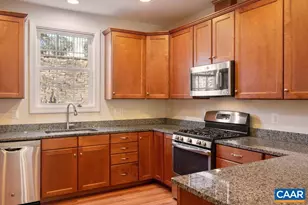 1627 Sawgrass Ct, Charlottesville, VA 22901 - Photo 9