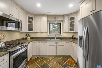 1688 Stoney Creek Dr, Charlottesville, VA 22902 - Photo 7