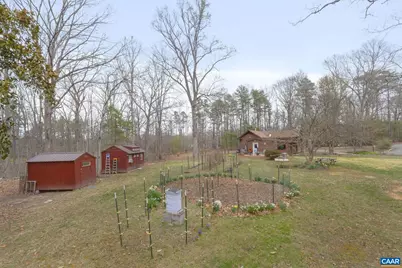3205 Polecat Creek Ln, Scottsville, VA 24590 - Photo 9