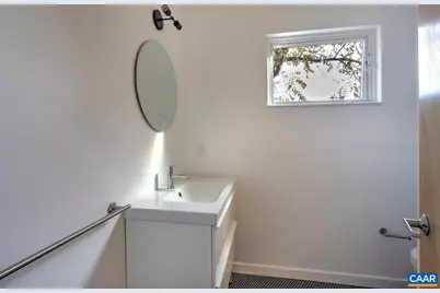 1130 East High St #N, Charlottesville, VA 22902 - Photo 3