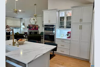 292 Blackthorn Ln, Charlottesville, VA 22902 - Photo 3