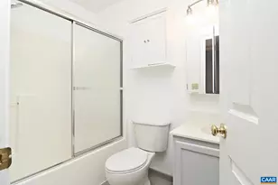 118 Hartford Ct, Charlottesville, VA 22902 - Photo 9