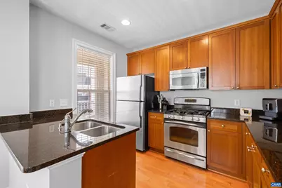 1051 Glenwood Station Ln #102, Charlottesville, VA 22901 - Photo 15