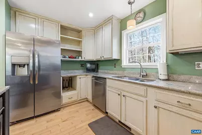 1009 Stonewood Dr, Charlottesville, VA 22911 - Photo 11