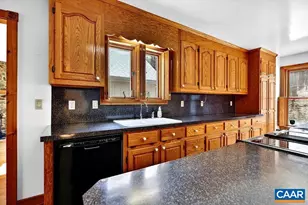 472 Horseshoe Mountain Rd, Roseland, VA 22967 - Photo 19