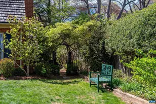 28 Ednam Village St, Charlottesville, VA 22903 - Photo 35