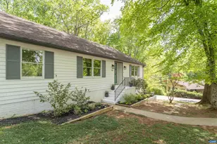 110 Carrsbrook Ct, Charlottesville, VA 22901 - Photo 5