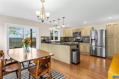 302 NW 11th St, Charlottesville, VA 22903 - Photo 17